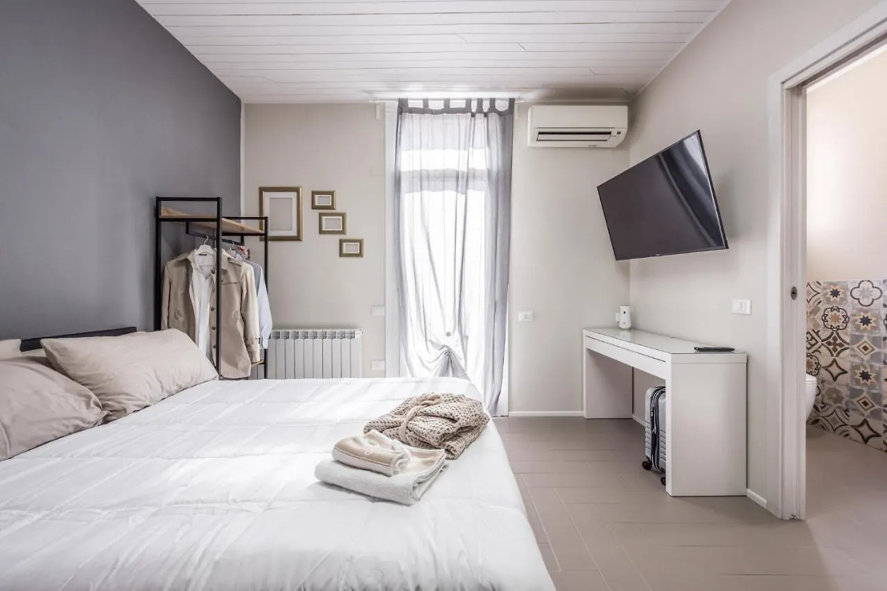 Suite 649 Mono Con Terrazzo Modena Italia