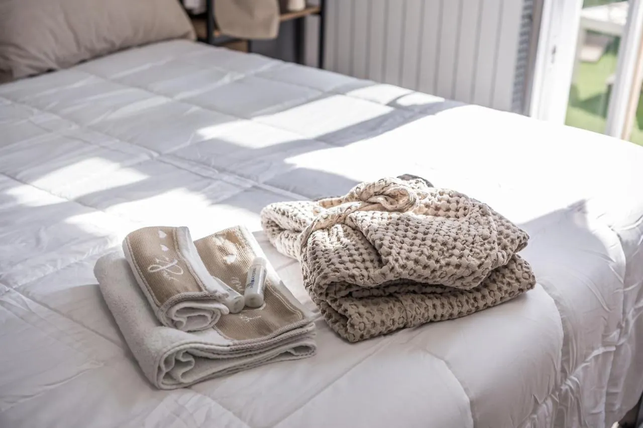 Suite 649 Mono Con Terrazzo Modena Appartamento